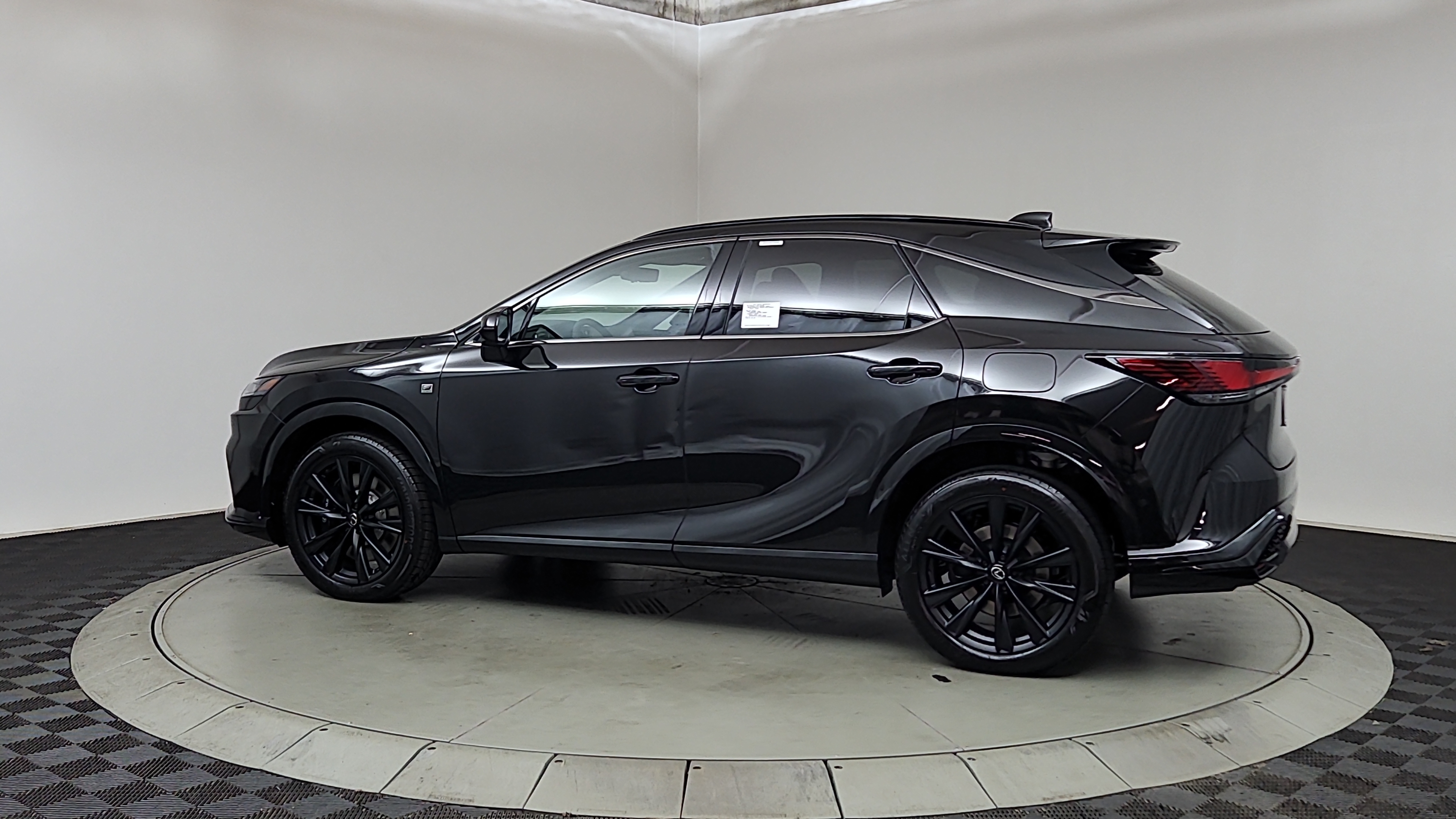 レクサス 京商 LEXUS RX500h F SPORT performance 2023 Lexus RX 500h F Sport Performance Revealed at Global
